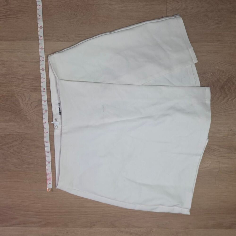 Superdown Women's White and Cream Skirt